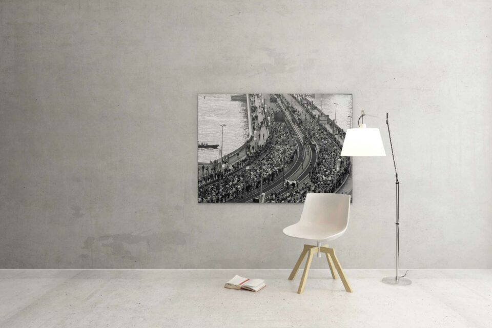 Rotterdam zwart wit foto van ©ZwartWit010. Foto Marathon 2018 Rotterdam Erasmusbrug